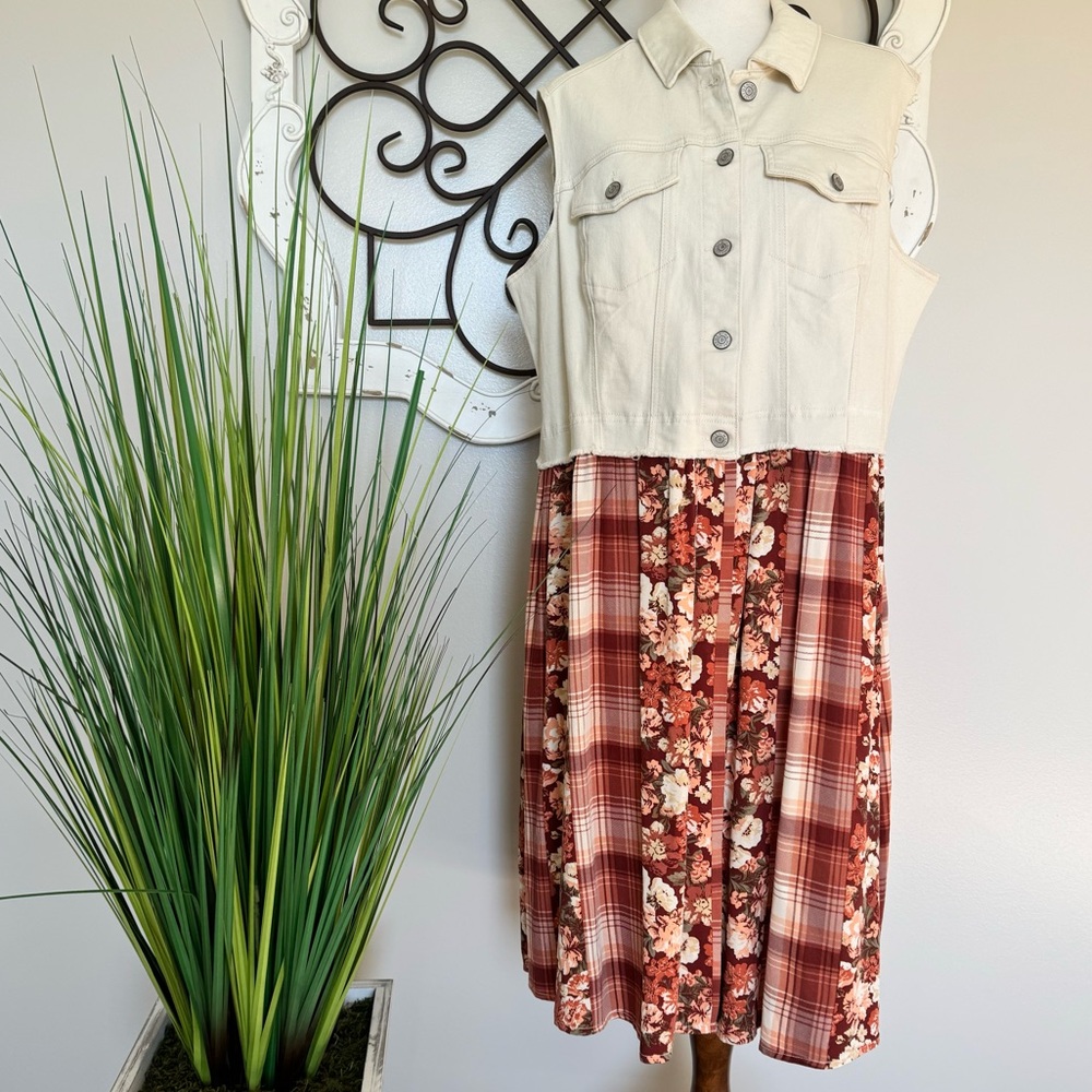 DRESS BARN Size 18W 20W Jean Tunic Top with Flowing Bottom
